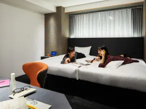 sequence SUIDOBASHI - Tokyo - Room