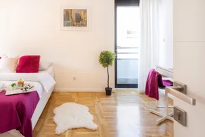Cozy and Bright Duplex Near City Center - Værelse