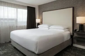 Sheraton Cavalier Calgary Hotel - Chambre