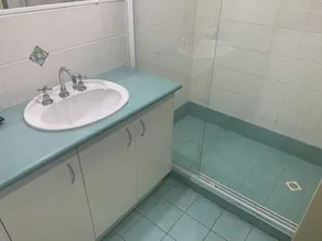 Beachfront Towers - Bathroom