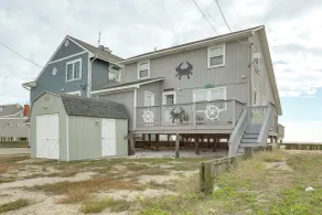 Walk to Public Beach: Bayfront Jersey Home w/ View - Interiør
