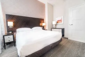 Embassy Suites Louisville Downtown - Room