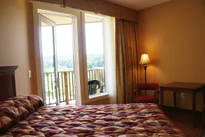 The Seasons Lodge - Chambre