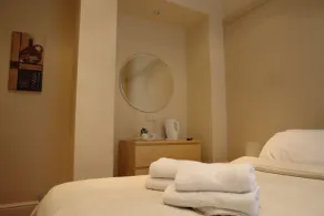 The Moon and Sixpence - Room