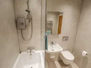 Lily-pad Lodge - Badezimmer
