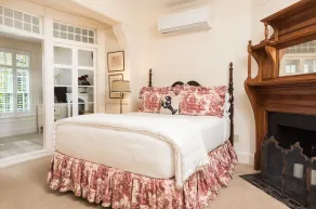 Bass Cottage & Ullikana - Room