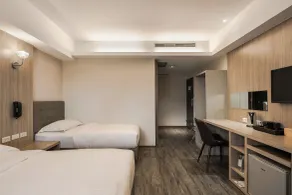 The Riverside Hotel International - Room