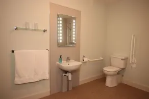 Inglestone House Guest House - Baño