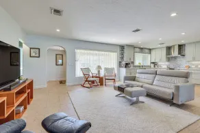 Waterfront Palmetto Home w/ Private Pool & Dock! - Interiør
