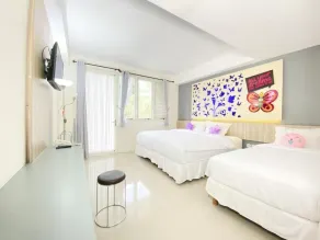 Transformer Center Hotel - Room