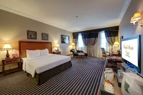 Royal Ascot Hotel - Room