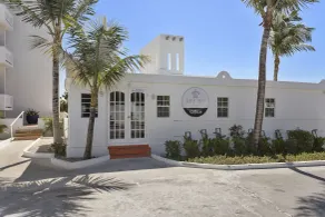 Turtle's Nest Beach Resort - Lobby
