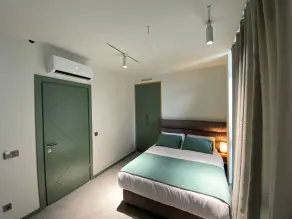 H2O - Room