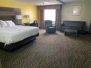 Baymont by Wyndham Oklahoma City Airport - Room