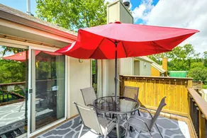 5 Mi to Platte River: Inviting Bellevue Rental - Interior