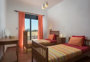 CRISTELIA SEAFRONT & POOL VILLA - Rom