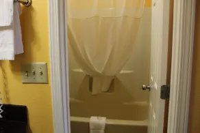 Quality Inn Albertville US 431 - Baño