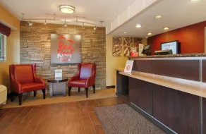 Red Roof Inn Cleveland - Mentor/ Willoughby - Lobby-lounge
