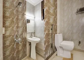 Roomshala Hotel KD Plazav - Banheiro
