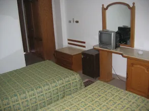 Catherine Plaza Hotel - Quarto