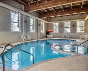 Comfort Inn & Suites Grafton-Cedarburg - Pool