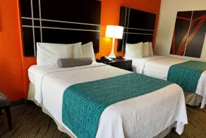 Howard Johnson by Wyndham Houston Heights Downtown - Chambre