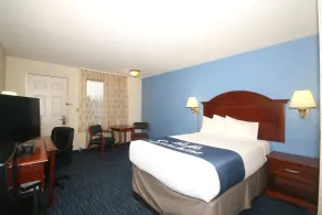 Days Inn by Wyndham Winston Salem North - Chambre