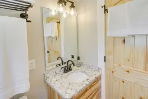 Baileys Harbor Waterfront Vacation Rental w/ Grill - Interiør