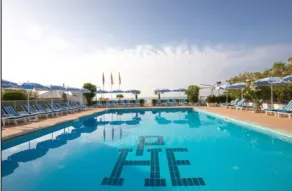 Hotel Plaza Esplanade - Pool
