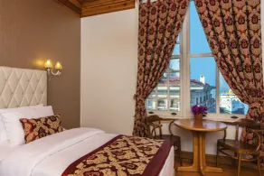 Mom Hotel - Chambre