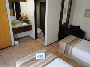 Plaza Praia Suítes - Room