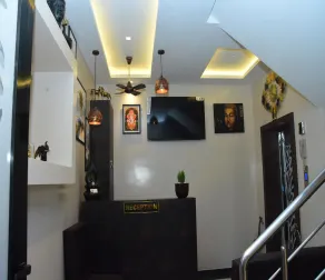 Dass Paradise Hotel - Réception
