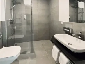 DORMERO Hotel Aschaffenburg - Bathroom