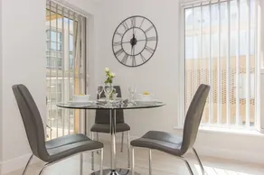 Citystay Living - Vesta Apartments - In-room dining