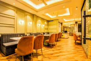 Urban Cliff Hotel - Restaurant