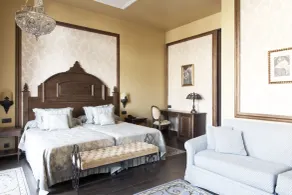 PortAventura Hotel Lucy's Mansion - Includes unlimited access & Express wristband to PortAventura Park & Ferrari Land - Chambre