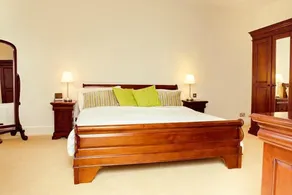 Kings Arms Hotel - Room