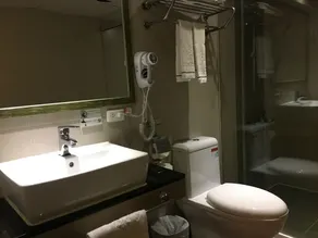 R8 Eco Hotel - Room