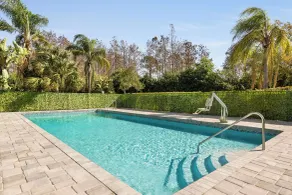 Spark by Hilton Orlando Universal Blvd - Piscine