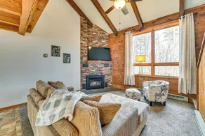 Woodland Views: Romantic Hudson Valley Hideaway - Innenbereich