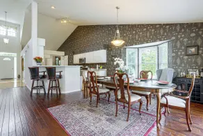 Lake Views & Work Spaces: Quiet Hilliard Home! - Interiör