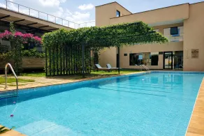 DoubleTree by Hilton Nairobi Hurlingham - Pool