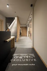 DOLOMITI EXCLUSIVE YOUR MOUNTAIN SUITE - Rezeption