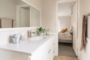 EV Serene Modern Cozy Waterfront Fireplace Cottage - Image 3
