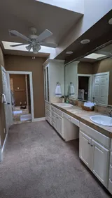 Great Lake Front House with Outstanding Views and Private Beach Area - Image 3