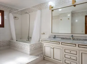 Villa Llobell - Plusholidays - Image 3
