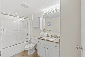 Crescent Shores, 3 sovrum Beachfront Condo, Hot Tub och gratis Wi-Fi! - Image 5