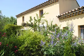 Charmante Herbergen mit Pool in der Provence - Image 3