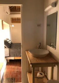 Apartamento em uma conversão de contêiner moderno - Image 3