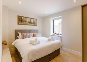 Fully Accessible-Disabled Adapted-Hot Tub-Pets - Image 4